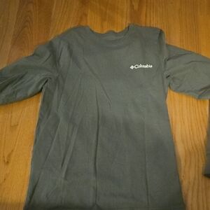 Columbia Dark Gray Long Sleeve Shirt